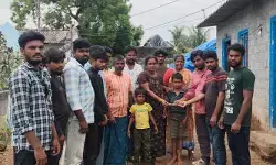 కష్టకాలంలో తోటి డ్రైవర్ కుటుంబానికి చేయూత.. అభినందించిన గ్రామస్తులు కష్టకాలంలో తోటి డ్రైవర్ కుటుంబానికి చేయూత.. అభినందించిన గ్రామస్తులు