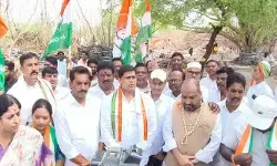 సీసీఐ కూల్చివేతపై కన్నెర్ర.. సీసీఐ కూల్చివేతపై కన్నెర్ర..