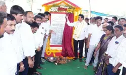 ప్రజా ప్రభుత్వంలో విద్యుత్ రంగ అభివృద్ధికి పెద్దపీట: మంత్రి పొంగులేటి ప్రజా ప్రభుత్వంలో విద్యుత్ రంగ అభివృద్ధికి పెద్దపీట: మంత్రి పొంగులేటి