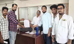 విద్యార్థుల భవిష్యత్తుతో చెలగాటం ఆడొద్దు : బీఆర్ఎస్వీ రాష్ట్ర నాయకులు కంచర్ల రవిగౌడ్ విద్యార్థుల భవిష్యత్తుతో చెలగాటం ఆడొద్దు : బీఆర్ఎస్వీ రాష్ట్ర నాయకులు కంచర్ల రవిగౌడ్