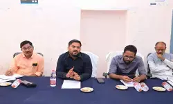 నల్లమల్ల చెంచుల అభివృద్ధికి అన్ని శాఖలు పని చేయాలి : కలెక్టర్ హేమంత్ కేశవ్ పాటిల్ నల్లమల్ల చెంచుల అభివృద్ధికి అన్ని శాఖలు పని చేయాలి : కలెక్టర్ హేమంత్ కేశవ్ పాటిల్