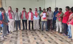 సింగరేణి యాజమాన్యానికి కృతజ్ఞతలు తెలియజేసిన ఏఐటీయూసీ నాయకులు సింగరేణి యాజమాన్యానికి కృతజ్ఞతలు తెలియజేసిన ఏఐటీయూసీ నాయకులు