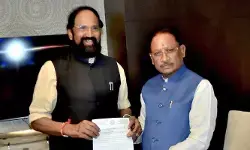ఛత్తీస్గఢ్ సీఎం విష్ణుదేవ్సాయితో మంత్రి ఉత్తమ్ భేటీ ఛత్తీస్గఢ్ సీఎం విష్ణుదేవ్సాయితో మంత్రి ఉత్తమ్ భేటీ