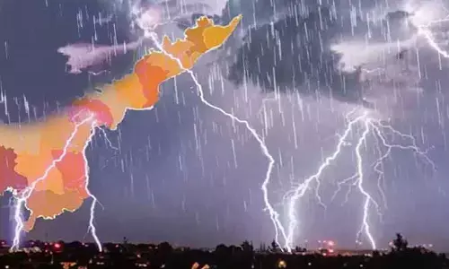 ఓ వైపు పిడుగులు.. మరోవైపు భారీ వర్షాలు: ఏపీకి బిగ్ అలర్ట్