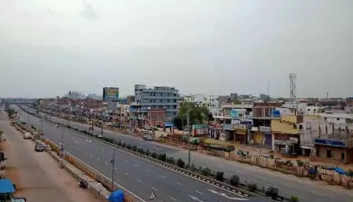 రైలు ప్రయాణం ఎప్పుడో?.. ‘పెద్ది’ సినిమాతో మళ్లీ చర్చల్లోకి చౌటుప్పల్ రైలు కూత! రైలు ప్రయాణం ఎప్పుడో?.. ‘పెద్ది’ సినిమాతో మళ్లీ చర్చల్లోకి చౌటుప్పల్ రైలు కూత!