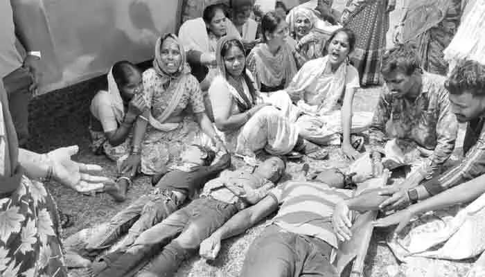 భార్యాభర్తల మధ్య మనస్పర్థలు.. ఇద్దరు పిల్లలను నిజాంసాగర్ ప్రాజెక్టులో తోసేసి తండ్రి ఆత్మహత్య భార్యాభర్తల మధ్య మనస్పర్థలు.. ఇద్దరు పిల్లలను నిజాంసాగర్ ప్రాజెక్టులో తోసేసి తండ్రి ఆత్మహత్య