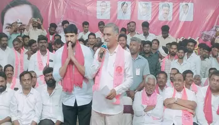 ‘నీ హిట్లర్ పాలన అంతం అవడం ఖాయం’ : మాజీ మంత్రి హరీశ్ రావు ‘నీ హిట్లర్ పాలన అంతం అవడం ఖాయం’ : మాజీ మంత్రి హరీశ్ రావు