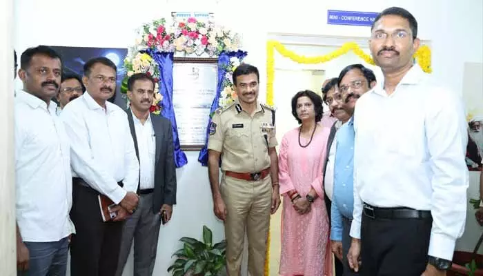 సీఐడీ ప్రధాన కార్యాలయంలో అత్యాధునిక ల్యాబ్ల ఏర్పాటు సీఐడీ ప్రధాన కార్యాలయంలో అత్యాధునిక ల్యాబ్ల ఏర్పాటు