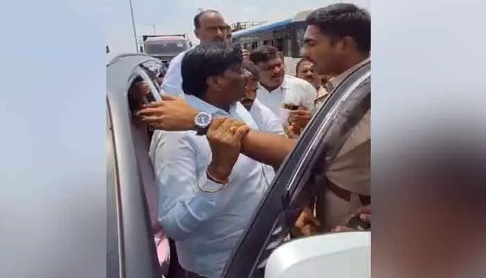 ఏం తమాషాలు చేస్తున్నారా : మాజీ ఎమ్మెల్యే కొప్పుల ఫైర్ ఏం తమాషాలు చేస్తున్నారా : మాజీ ఎమ్మెల్యే కొప్పుల ఫైర్