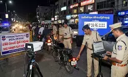 నగరంలో నకిలీ నంబర్‌ ప్లేట్లపై కొరడా