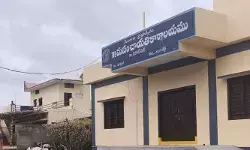 ప్రారంభానికి నోచుకోని ఫిరోజ్ నగర్ గ్రామ పంచాయతీ భవనం ప్రారంభానికి నోచుకోని ఫిరోజ్ నగర్ గ్రామ పంచాయతీ భవనం