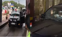 డ్రైవర్గా మారిన సీఎం విజయ్.. ఏకంగా 130 కి.మీ స్వయంగా డ్రైవింగ్ డ్రైవర్గా మారిన సీఎం విజయ్.. ఏకంగా 130 కి.మీ స్వయంగా డ్రైవింగ్