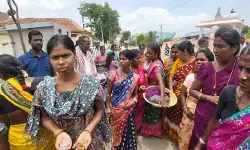 బంగారం మెరిపిస్తామని మోసం.. 8 గ్రాముల బంగారం కాజేసిన కేటుగాళ్లు! బంగారం మెరిపిస్తామని మోసం.. 8 గ్రాముల బంగారం కాజేసిన కేటుగాళ్లు!