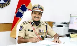 పాస్పోర్ట్ వెరిఫికేషన్లో తెలంగాణ టాప్.. ఢిల్లీలో జాతీయ అవార్డు అందుకోనున్న డీజీపీ పాస్పోర్ట్ వెరిఫికేషన్లో తెలంగాణ టాప్.. ఢిల్లీలో జాతీయ అవార్డు అందుకోనున్న డీజీపీ