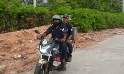 హైడ్రా సహాయక చర్యల్లో బైక్ టీమ్లు హైడ్రా సహాయక చర్యల్లో బైక్ టీమ్లు