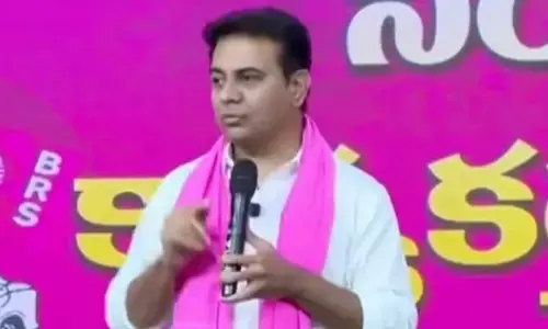 ఆ విషయంలో మీనాక్షికి రేవంత్‍కు మధ్య పంచాయితీ..కేటీఆర్ హాట్ కామెంట్స్