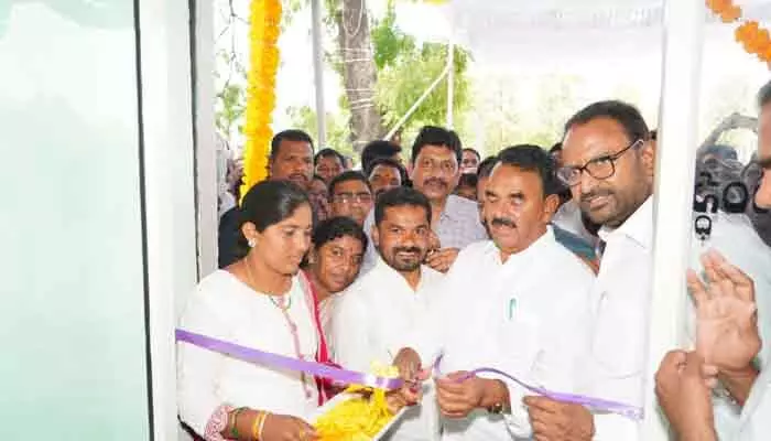 శ్రీహరి రావ్, జస్టిస్ శ్రీదేవి దంపతుల సేవా కార్యక్రమాలు అభినందనీయం:మంత్రి జూపల్లి కృష్ణారావు శ్రీహరి రావ్, జస్టిస్ శ్రీదేవి దంపతుల సేవా కార్యక్రమాలు అభినందనీయం:మంత్రి జూపల్లి కృష్ణారావు