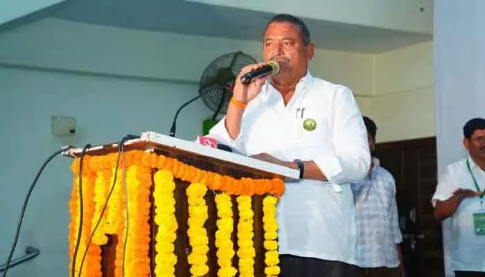 స్టేట్ సిట్రస్ సెమినార్–2026లో పాల్గొన్న ఎమ్మెల్యే బత్తుల స్టేట్ సిట్రస్ సెమినార్–2026లో పాల్గొన్న ఎమ్మెల్యే బత్తుల