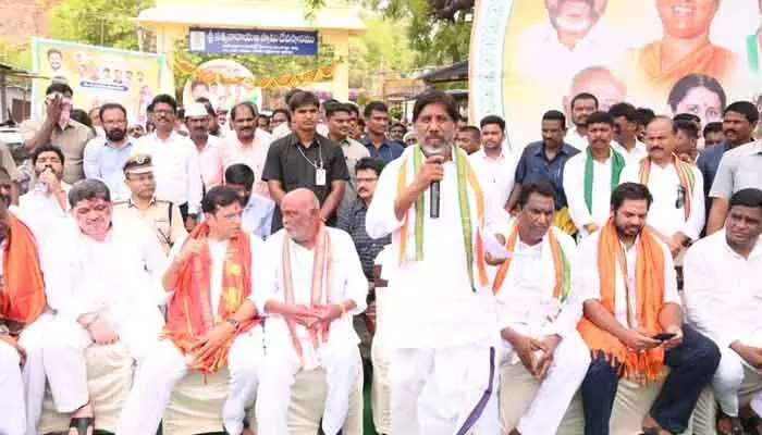 ప్రజా సంక్షేమమే ప్రభుత్వ ధ్యేయం : మల్లు భట్టి విక్రమార్క ప్రజా సంక్షేమమే ప్రభుత్వ ధ్యేయం : మల్లు భట్టి విక్రమార్క