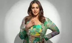 అతనిలో ఉన్న ఆ గుణాలే నన్ను ఆకట్టుకున్నాయి.. ప్రేమపై హింట్ ఇస్తూ హుమా ఖురేషి ఎమోషనల్ పోస్ట్! అతనిలో ఉన్న ఆ గుణాలే నన్ను ఆకట్టుకున్నాయి.. ప్రేమపై హింట్ ఇస్తూ హుమా ఖురేషి ఎమోషనల్ పోస్ట్!