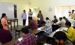 జూనియర్ కెమిస్ట్, టెక్నికల్ ఇన్స్పెక్టర్ రాత పరీక్ష పూర్తి.. 17 పోస్టులకు 642 మంది హాజరు జూనియర్ కెమిస్ట్, టెక్నికల్ ఇన్స్పెక్టర్ రాత పరీక్ష పూర్తి.. 17 పోస్టులకు 642 మంది హాజరు