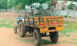 అక్రమ ఇసుక రవాణా ట్రాక్టర్ పట్టివేత అక్రమ ఇసుక రవాణా ట్రాక్టర్ పట్టివేత