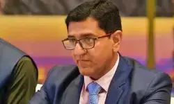 ఉద్యోగులతో చిర్రుబుర్రు.. ఐఏఎస్ అధికారిపై బదిలీ వేటు ఉద్యోగులతో చిర్రుబుర్రు.. ఐఏఎస్ అధికారిపై బదిలీ వేటు