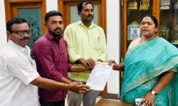 జీతాల పెంపు ప్రతి నెల శాలరీ అకౌంట్‌లోనే: మంత్రి సీతక్క