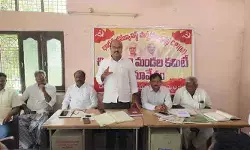 రైతులకు యూరియా ముందస్తుగా నిల్వలు చేయాలి: సీపీఎం జిల్లా కార్యదర్శి రైతులకు యూరియా ముందస్తుగా నిల్వలు చేయాలి: సీపీఎం జిల్లా కార్యదర్శి