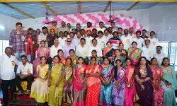 ఆనందోత్సాహాలతో.. పూర్వ విద్యార్థుల ఆత్మీయ సమ్మేళనం ఆనందోత్సాహాలతో.. పూర్వ విద్యార్థుల ఆత్మీయ సమ్మేళనం