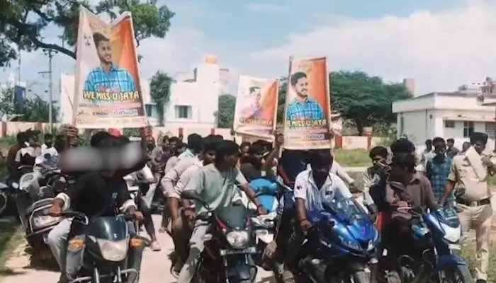 చిత్తూరులో యువకుడి అనుమానాస్పద మృతి చిత్తూరులో యువకుడి అనుమానాస్పద మృతి