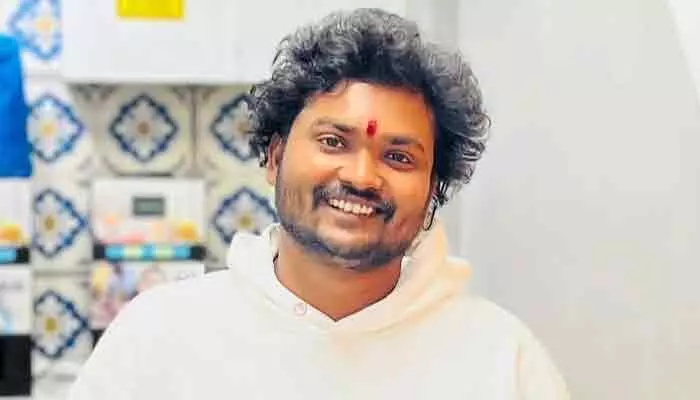 ఫామ్హౌస్ పార్టీలో ఘోరం.. వీకెండ్ వేడుకల్లో యువకుడి అనుమానాస్పద మృతి! ఫామ్హౌస్ పార్టీలో ఘోరం.. వీకెండ్ వేడుకల్లో యువకుడి అనుమానాస్పద మృతి!