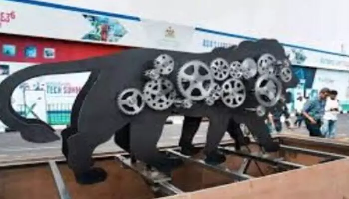 PLI: పీఎల్ఐ పథకంతో పెట్టుబడుల వెల్లువ PLI: పీఎల్ఐ పథకంతో పెట్టుబడుల వెల్లువ