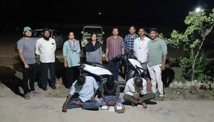 జవహర్నగర్లో 2.100 కేజీల గంజాయి పట్టివేత.. జవహర్నగర్లో 2.100 కేజీల గంజాయి పట్టివేత..