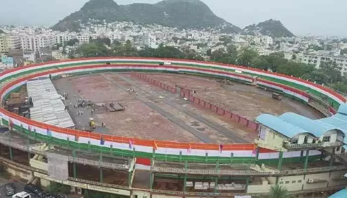 శంకుస్థాపన జరిగినా కదలని పనులు! శంకుస్థాపన జరిగినా కదలని పనులు!