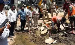 ముంపు ప్రాంతాల్లో అధికారుల పర్యటన..