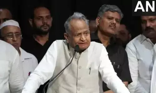 నేడు ఇందిరా గాంధీ బ్రతికి ఉంటే బీజేపీని బ్యాన్ చేసేవారు: మాజీ సీఎం అశోక్ గెహ్లాట్