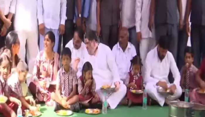 తెలంగాణ విద్యార్థులకు గుడ్ న్యూస్.. బ్రేక్ ఫాస్ట్ పథకం ప్రారంభం తెలంగాణ విద్యార్థులకు గుడ్ న్యూస్.. బ్రేక్ ఫాస్ట్ పథకం ప్రారంభం