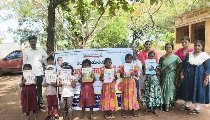 పాఠశాలలు పునఃప్రారంభం.. పిల్లలను స్కూల్కు పంపని తల్లిదండ్రులు పాఠశాలలు పునఃప్రారంభం.. పిల్లలను స్కూల్కు పంపని తల్లిదండ్రులు