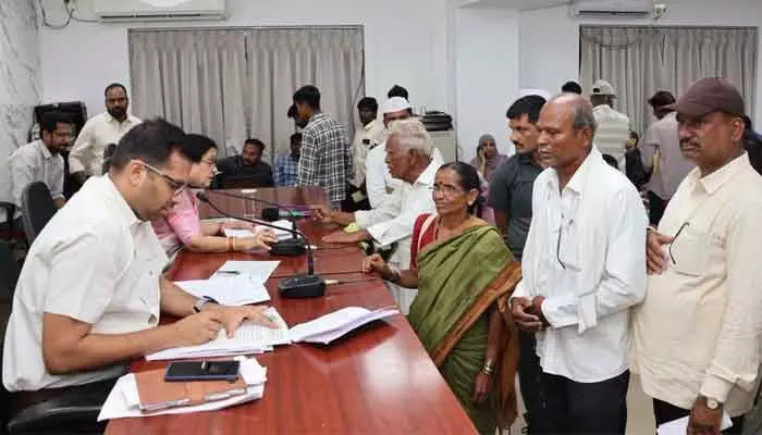 ప్రజా సమస్యలకు ఇక డెడ్లైన్.. ప్రతీ ఫిర్యాదు త్వరిత పరిష్కారం ప్రజా సమస్యలకు ఇక డెడ్లైన్.. ప్రతీ ఫిర్యాదు త్వరిత పరిష్కారం