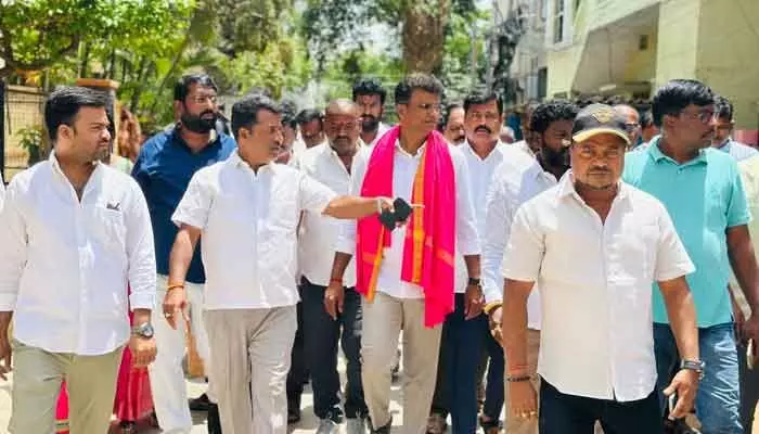 నీటి సమస్యను పరిష్కరించాలని అధికారులకు ఎమ్మెల్యే ఆదేశాలు జారీ.. నీటి సమస్యను పరిష్కరించాలని అధికారులకు ఎమ్మెల్యే ఆదేశాలు జారీ..