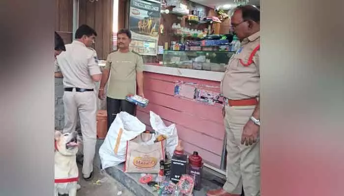 గంజాయి, నిషేధిత పొగాకు ఉత్పత్తులు సీజ్ గంజాయి, నిషేధిత పొగాకు ఉత్పత్తులు సీజ్