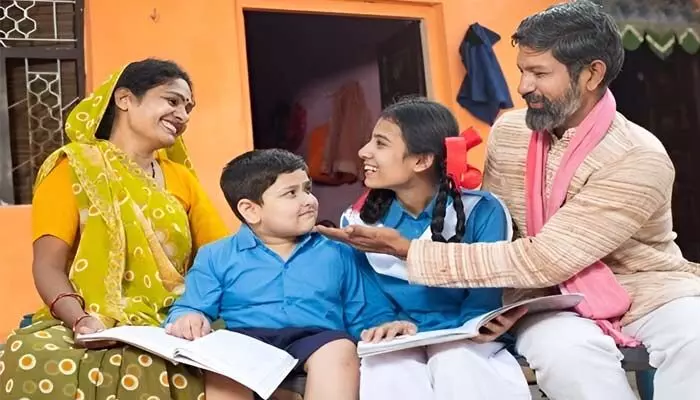 పిల్లల భవిష్యత్తు కోసం తల్లిదండ్రుల త్యాగం.. జూన్ నెలలో మొదలయ్యే మహాయజ్ఞం పిల్లల భవిష్యత్తు కోసం తల్లిదండ్రుల త్యాగం.. జూన్ నెలలో మొదలయ్యే మహాయజ్ఞం