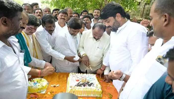 కస్తూర్బా పాఠశాలలో ఘనంగా ఉప ముఖ్యమంత్రి జన్మదిన వేడుకలు కస్తూర్బా పాఠశాలలో ఘనంగా ఉప ముఖ్యమంత్రి జన్మదిన వేడుకలు