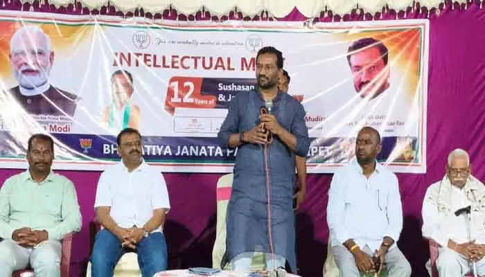 ప్రపంచం మెచ్చిన నేత ప్రధాని మోడీ ప్రపంచం మెచ్చిన నేత ప్రధాని మోడీ