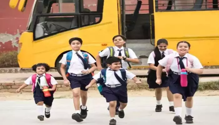 అక్షరాలపై అమావాస్య నీడ..! అక్షరాలపై అమావాస్య నీడ..!