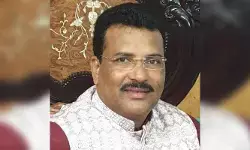 ఐఆర్సీ చైర్మన్ మోహన్ నాయక్ అరెస్ట్.. తెలంగాణ ప్రతిష్ఠకు దెబ్బ ఐఆర్సీ చైర్మన్ మోహన్ నాయక్ అరెస్ట్.. తెలంగాణ ప్రతిష్ఠకు దెబ్బ