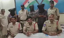 వ్యసనాల కోసం ద్విచక్ర వాహనాల చోరీ.. ముఠా అరెస్ట్