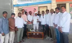రెబ్బెన వ్యాపారుల సమస్యల పరిష్కారానికి ఎంపీకి వినతి రెబ్బెన వ్యాపారుల సమస్యల పరిష్కారానికి ఎంపీకి వినతి