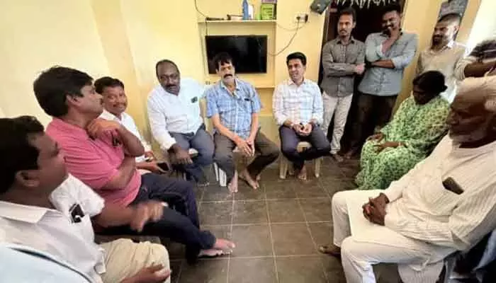 చనిపోయిన కుటుంబాలకు అండగా ఉంటా: ఎమ్మెల్యే చనిపోయిన కుటుంబాలకు అండగా ఉంటా: ఎమ్మెల్యే